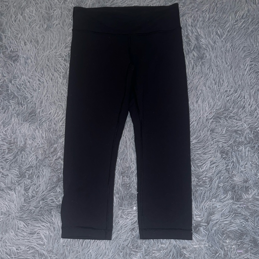 Lululemon Black Capri Leggings